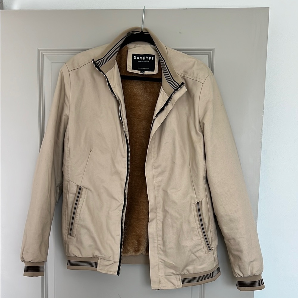 DayHype Men's Tan Jacket